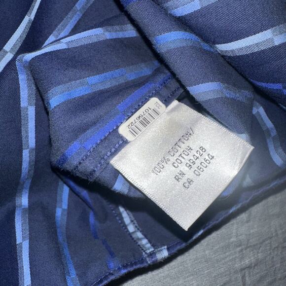 Bugatchi Uomo Men's Dress Shirt Shaped Fit Medium Blue Stripe Pattern - Picture 6 of 16